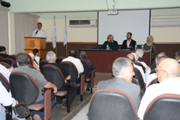 La Facultad de Ciencias Económicas y Sociales realiza la develación de una placa, por el 50 aniversario de la generación 1969-1974 de Lic. en Economía