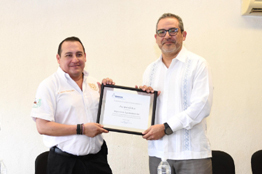 Recibe la  Licenciatura en Ingeniería Agroindustrial de la UNACH acreditación del COMEAA