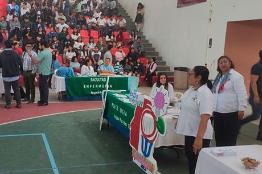 Exposiciones profesiográficas UV: guiando a futuros universitarios