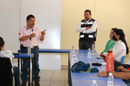 Capacitan a sedes de la UAEM sobre actividad del volcán Popocatépetl