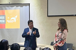 Comunidad Universitaria de la UAdeC Unidad Torreón se Capacita para el Eclipse Total de Sol 2024