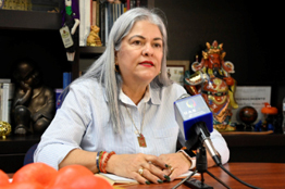 Significativo visibilizar los obstáculos y desafíos que las mujeres han superado y tener conciencia de la importancia en sus entornos, coinciden connotadas universitarias  