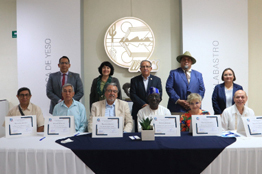 La UABCS reconoce la invaluable labor de personal docente jubilado