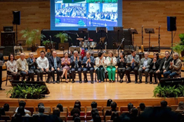 UV reconoció y felicitó el esfuerzo de su comunidad egresada