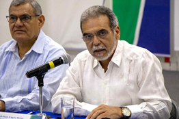 Diálogo con docentes, fundamental para fortalecer a la UV: Rector 