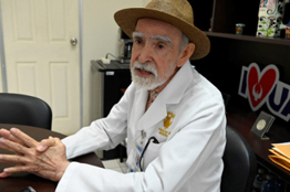 El doctor Guillermo Moraila Moya, un ejemplo de los docentes de alta calidad que tiene la Universidad Autónoma de Sinaloa  