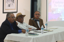 Realizan conversatorio homenaje al escritor Javier Manríquez