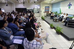 Alumnos de Licenciatura y TSU dialogaron con autoridades de la UV
