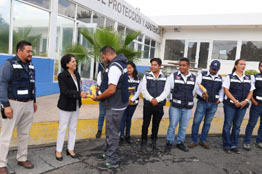 Reciben Venados UAEM equipo impermeable para lluvias