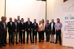 Fortalece UG investigación científica con principios éticos