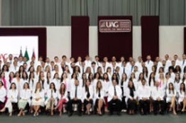 Nueva generación de extranjeros inicia clases de Medicina en la UAG