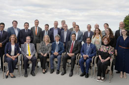 Reúnen a Expertos Globales para Inspirar a la Próxima Generación de Líderes Educativos