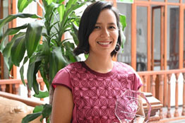 Egresada del Citro UV fue reconocida en congreso de etnobiología