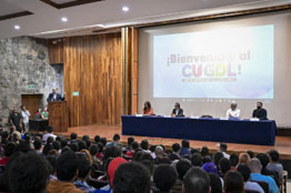 Abre sus puertas el CUGDL y recibe a los primeros 600 alumnos en su historia  