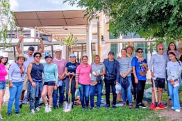 Se une comunidad UG para reforestar espacios universitarios