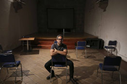 Samuel Kishi presenta nostalgia noventera en “Nadie nos va a extrañar”