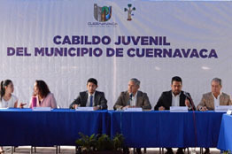 Participan juventudes universitarias en Cabildo de Cuernavaca