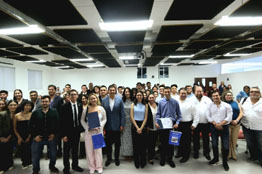 Entrega UAdeC las Becas de Movilidad Estudiantil Internacional 2024 “Lobos Internacionales”