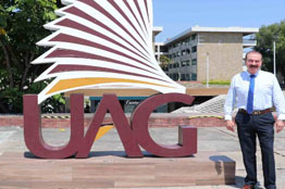 Dr. Juan Sánchez Castillo, un médico con visión empresarial