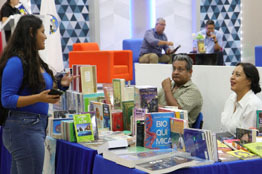 Invitación a la Feria Universitaria del Libro UABCS 2024: Homenaje a la música