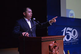 Robespierre Lizárraga convoca a estudiantes de nuevo ingreso de la FCA a prepararse ante el llamado a la lucha por la defensa de la autonomía de la UAS