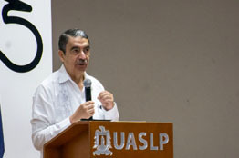 Rector de la UASLP da bienvenida a estudiantes de nuevo ingreso de la UAMZM