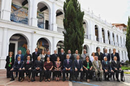 Reconocen a graduados de la Generación 1971-1976 de la Facultad de Derecho de la UNACH