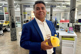 Entregarán Premio ANUIES a profesor de la DCEA UG