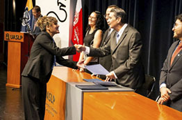 Estudiante de Universidad Autónoma de San Luis Potosí UASLP logra doble titulación en Francia