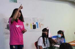 Infancias aprenden lenguaje de señas en talleres de FUL Niños