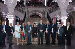 Rinden homenaje a maestros fundadores de la Licenciatura en Arquitectura de la Universidad Autónoma de Aguascalientes