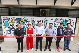 Inaugura Rector de la Universidad Autónoma de Coahuila un Laboratorio de Paleontología y Mural 