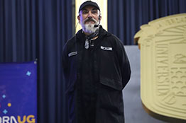 En la Universidad de Guanajuato , José Luis Pinheiro dio cátedra sobre un futuro de cambios