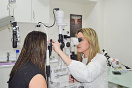 Revisarse la visión al menos una vez al año recomienda especialista de la Universidad Autónoma de Sinaloa