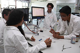 Jóvenes de Hidalgo reciben entrenamiento de especialistas rumbo a Olimpiada Nacional de Química