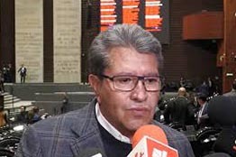 Monreal advierte “cirugía mayor” al Presupuesto 2025 para garantizar gasto de universidades, cultura y Fuerzas Armadas