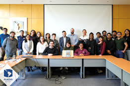 Alumnos de la Facultad Latinoamericana de Ciencias Sociales reflexionan sobre la burocracia 