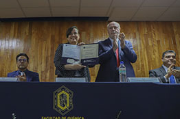 Recibe la Autónoma de Querétaro reacreditación en la enseñanza farmacéutica