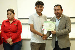 La Universidad Tecnológica de Coahuila reconoce a alumnos por participar en Campaña de Donación de Sangre 