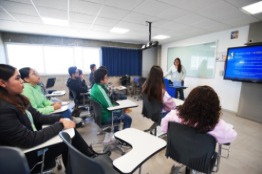 Transformación digital de empresas, labor de estudiantes de Comercio electrónico de la UAA