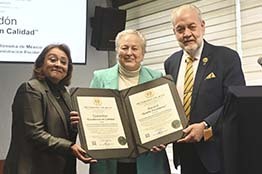 Distinguen a la UNAM por su sistema de gestión de calidad escolar