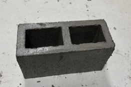 ALUMNOS DE LA UDEM IMPULSAN AHORRO ENERGÉTICO INDUSTRIAL CON BLOCKS DE CONCRETO RECICLADO